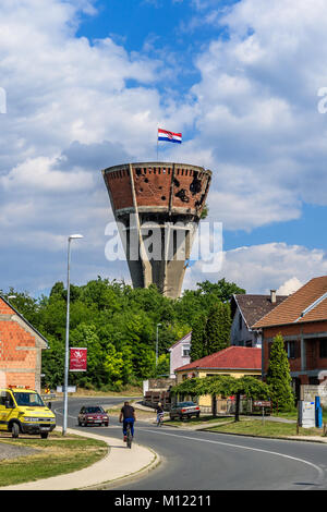 Vukovar Wasserturm, das berühmteste Wahrzeichen von Vukovar & bleibendes Denkmal an die Schlacht um Vukovar & Kroatischen Unabhängigkeitskrieg, Vukovar, Kroatien. Stockfoto