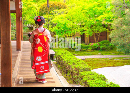 Geisha in Eikan - Tempel Stockfoto