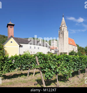 Kirche St. Sigismund und Schloss, Schwallenbach, Wachau, Niederösterreich, Österreich Stockfoto