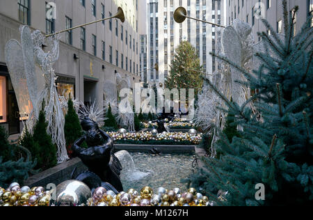 Weihnachten Dekorationen im Rockefeller Center. Manhattan, New York City, USA. Stockfoto
