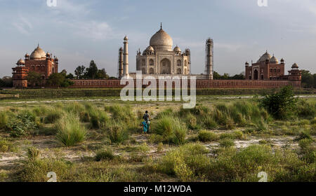 Iconic Ansicht des Taj Mahal, einem der Weltwunder, Agra, Indien Stockfoto