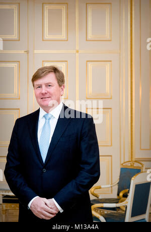 Den Haag, Niederlande. 22 Jan, 2018. König Willem-Alexander der Niederlande empfängt Präsident Juan Carlos Varela von Panama im Publikum am Palast Noordeinde in Den Haag, 22. Januar 2018. Quelle: Patrick Van Katwijk Niederlande/Point de Vue, Credit: Patrick Van Katwijk/niederländischen Foto Presse/dpa/Alamy leben Nachrichten Stockfoto