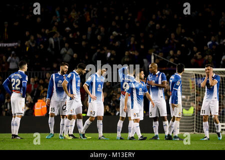 Camp Nou, Barcelona, Spanien. 25. Januar, 2018. Das Ende der Viertelfinale der Copa de S.M. del Rey 17/18 auf das Match zwischen dem FC Barcelona und RCD Espanyol im Camp Nou, Barcelona, Spanien. Credit: G. Loinaz/Alamy leben Nachrichten Stockfoto