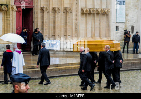 Lyon, Frankreich, 26. Jan. 2018: Paul Bocuse Sarg kommt an Kathedrale Saint-Jean in Mittel-ost-Lyon (Frankreich). Credit: Serge Mouraret/Alamy leben Nachrichten Stockfoto