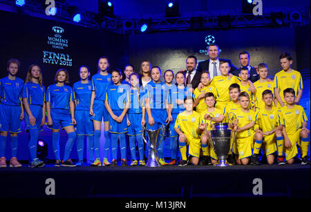 Zeremonie der Präsentation des Logos und Tassen das Finale der UEFA Champions League. 12. Dezember 2017. Kiew, Ukraine Stockfoto