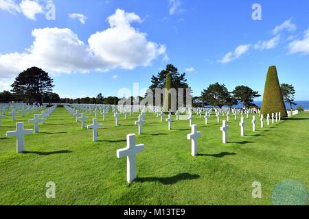 Frankreich, Calvados, Omaha Beach, Colleville-sur-Mer, Normandie amerikanischen Friedhof, weißem Marmor Kreuze Stockfoto