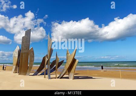 Frankreich, Calvados, Plage de Vierville-sur-Mer (Omaha Beach), Les Braves Skulptur zum 60. Jahrestag der Landung in der Normandie gewidmet Stockfoto