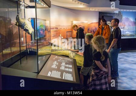 Kanada, Provinz Quebec, Outaouais, Stadt Gatineau, kanadischen Museum der Geschichte, neue Galerien zu den kanadischen Geschichte, Familie besuchen Stockfoto