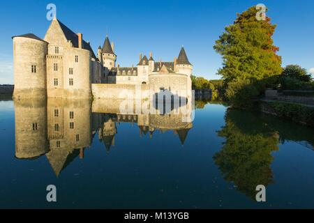 Frankreich, Paris, Tal der Loire, Weltkulturerbe der UNESCO, Sully-sur-Loire, 14. und 17. Jahrhundert Schloss (obligatorische Angabe: Château de Sully-sur-Loire, Indre-et-Loire Abteilung Eigenschaft) Stockfoto