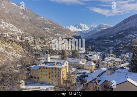 Frankreich, Savoyen, Brides-les-Bains, Tarentaise, Blick auf den Le Grand Bec (3398 m), Trois Vallees ski Area Stockfoto