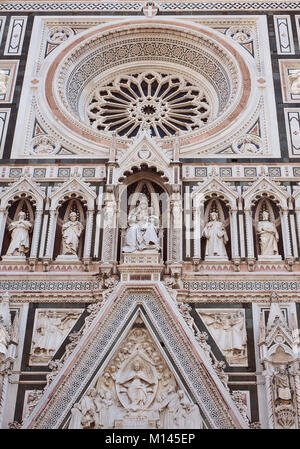 Europa, Italien, Toskana, Florenz, Fassade der Die gothic-renaissance Dom von Florenz, die Basilika der heiligen Maria der Blume, Firenza Basilica di Santa Maria del Fiore Stockfoto