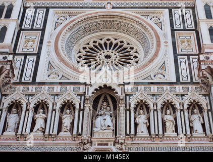 Europa, Italien, Toskana, Florenz, Fassade der Die gothic-renaissance Dom von Florenz, die Basilika der heiligen Maria der Blume, Firenza Basilica di Santa Maria del Fiore Stockfoto