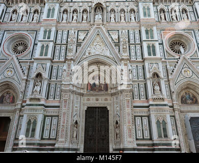 Europa, Italien, Toskana, Florenz, Fassade der Die gothic-renaissance Dom von Florenz, die Basilika der heiligen Maria der Blume, Firenza Basilica di Santa Maria del Fiore Stockfoto