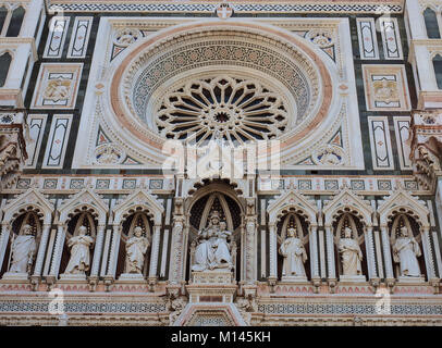 Europa, Italien, Toskana, Florenz, Fassade der Die gothic-renaissance Dom von Florenz, die Basilika der heiligen Maria der Blume, Firenza Basilica di Santa Maria del Fiore Stockfoto