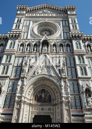 Europa, Italien, Toskana, Florenz, Fassade der Die gothic-renaissance Dom von Florenz, die Basilika der heiligen Maria der Blume, Firenza Basilica di Santa Maria del Fiore Stockfoto