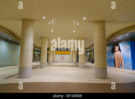 Tokyo, Japan - 20. Mai 2017. Aula der U-Bahn in Tokio, Japan. Mit mehr als 3.1 Milliarden jährliche Fahrten, Tokioter U-Bahn System ist. Stockfoto