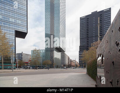 Modernes Gebäude im Viertel Poble Nou, Barcelona. Stockfoto