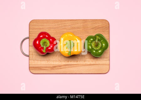 Drei Frische bunte Paprika Stockfoto