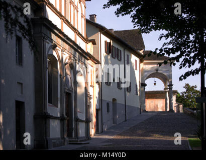 Religiöse Gebäude am Heiligen Berg der Ortasee, Orta San Giulio, Novara, Piemont, Italien Stockfoto