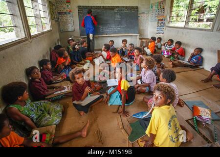 Papua-neuguinea Madang, einer Schule in einem benachteiligten Dorf Stockfoto