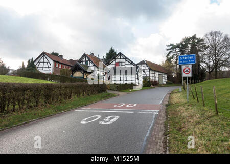 Charakteristische Fachwerkhaus framed House in der Stadt schweiberg, South Limburg, Niederlande Stockfoto