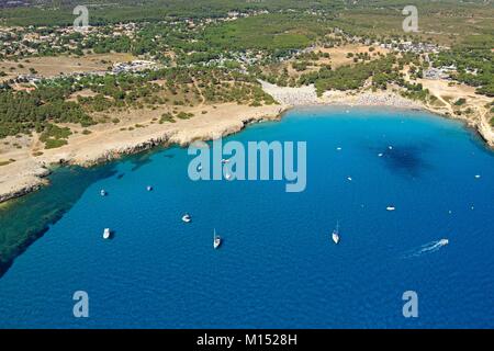 Frankreich, Bouches-du-Rhone, Martigues, La Beaumaderie Bezirk, Anse et Plage de Sainte Croix (Luftbild) Stockfoto