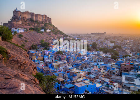 Luftaufnahme von Jodhpur bei Dämmerung Stockfoto