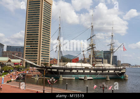 Die USS Constellation, eine Sloop - Inner Harbor in Baltimore, Maryland, USA. Stockfoto