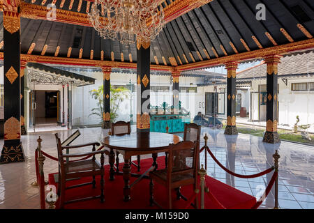 Innenraum der Kraton Yogyakarta (Keraton Ngayogyakarta Hadiningrat), Sultan's Palace Complex. Yogyakarta, Java, Indonesien. Stockfoto