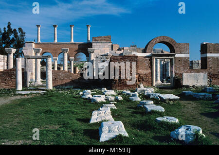 Die Ruinen der Kirche oder die Basilika von Saint John, gebaut von byzantinischen Kaiser Justinian I. Im c 6., in Ephesus, Selçuk, Türkei. Die Basilika ist der Ansicht, dass das Grab des Heiligen Johannes zu gehören. Stockfoto