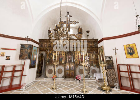 Innenraum der Moni Taxiarchon Kloster im Norden und Osten der Insel, Serifos, Kykladen, Ägäis, griechische Inseln, Griechenland, Europa Stockfoto