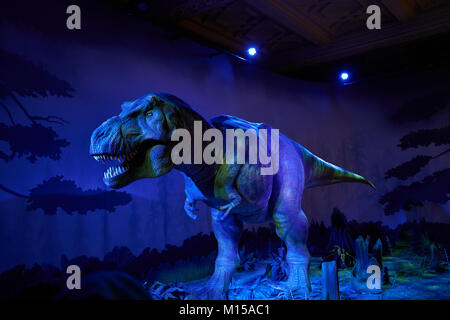 London, England - April 7, 2016: T-Rex Skulptur im Natural History Museum in London Stockfoto