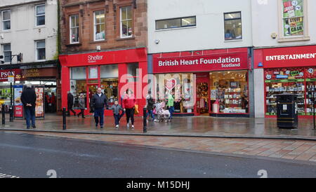 Ayr High Street und das Stadtzentrum war einmal ein Einkaufszentrum. Ändern shopping Muster und neue Einkaufszentren haben Verschlüsse und Rückgang resultiert. Stockfoto