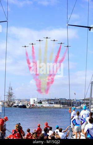 Die Stadt Alicante, Spanien. 22 Okt, 2017. Volvo Ocean Race 2017-18 Aereal Ausstellung am Oktober 22, 2017 Abreise Tag: Jose Luis Ortin/Pacific Press/Alamy leben Nachrichten Stockfoto