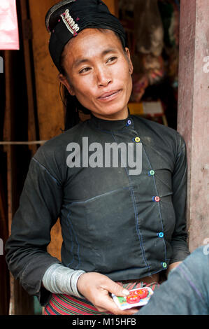 KENGTUNG, MYANMAR - NOVEMBER, 2016: Die Hügel in der Nähe von Keng Tung werden von stammesdörfer unterschiedlicher Traditionen und etnicity besiedelt. Stockfoto