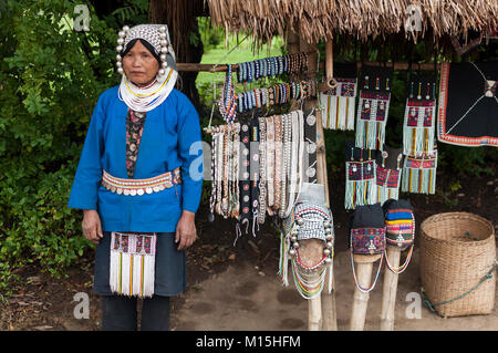 KENGTUNG, MYANMAR - NOVEMBER, 2016: Die Hügel in der Nähe von Keng Tung werden von stammesdörfer unterschiedlicher Traditionen und etnicity besiedelt. Stockfoto