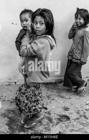 KENGTUNG, MYANMAR - NOVEMBER, 2016: ländliche Szene in der Nähe von Keng Tung Stockfoto