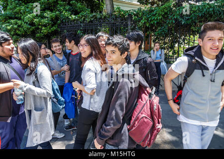 Buenos Aires Argentinien,Escuela Normal Superior,High School,Campus,Hispanic Latino ethnische Minderheit,Mädchen,weibliches Kind Kinder Kinder youn Stockfoto