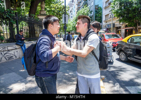 Buenos Aires Argentinien,Escuela Normal Superior,High School,Hispanic Latino ethnische Minderheit,Asiatische Asiaten,junge Jungen,männliche Kinder Kinder Kinder yo Stockfoto