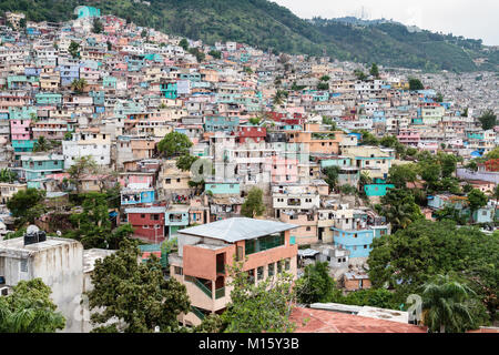 Bunte Häuser, slum Jalousie, Pétionville, Port-au-Prince, Haiti Ouest, Stockfoto