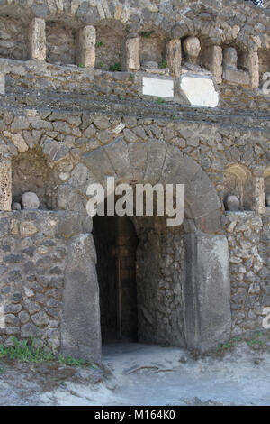 Eingang des Grabes 70 S von Publius Flavius Philoxsenus und Flavia Agathea auf Straße Via delle Tombe, Porta Nocera, die antike Stadt Pompeji, Campa Stockfoto