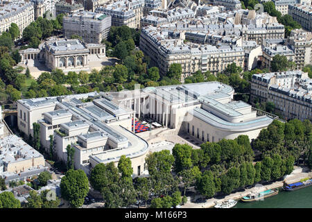 Norden, das Palais de Tokyo (Palast von Tokyo), das Musée Galliera (Stadt Paris Fashion Museum) und das Musée d'Art moderne de la Ville de Paris Stockfoto