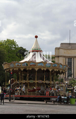 Der Ort St-Pierre Montmartre Karussell, Paris, Frankreich. Stockfoto