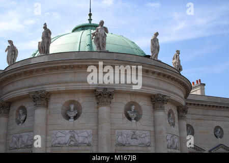 Hauptkuppel des Palais De La Légion d ' Honneur (Palast der Ehrenlegion) AKA Hotel de Salm, Paris, Frankreich. Stockfoto