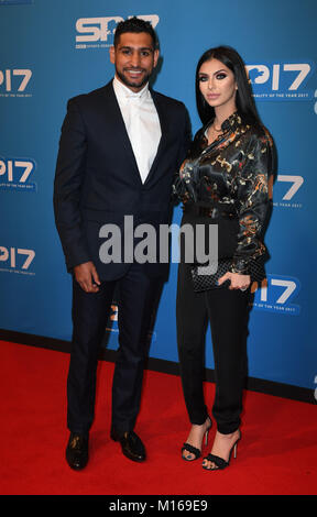 Amir Khan und Faryal Makhdoom kommt in der Echo Arena in Liverpool für die BBC Sport Persönlichkeit des Jahres 2017 Stockfoto