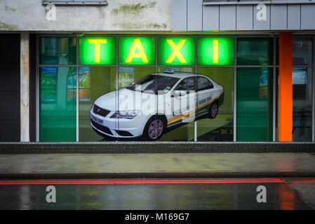 Gd Taxi Büro in Nottingham City Centre. Stockfoto