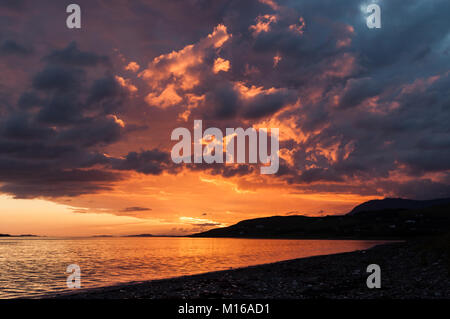 Sonnenuntergang über Loch Broom von Ullapool, Schottland. Stockfoto