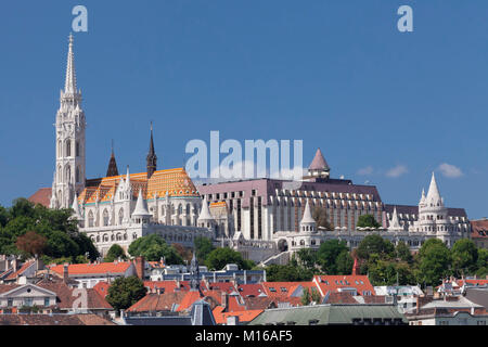 Matthiaskirche, Bastion der Fischer und Hilton Hotel, Buda, Budapest, Ungarn Stockfoto