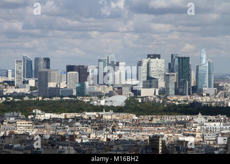 Stadtbild Panorama des Geschäftsviertels La Défense, Großraum Paris und Ile-De-France, Frankreich. Stockfoto