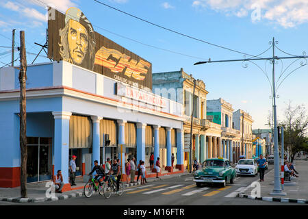 Che Guevara Poster entlang des Paseo del Prado Avenue, Cienfuegos, Provinz Cienfuegos, Kuba Stockfoto